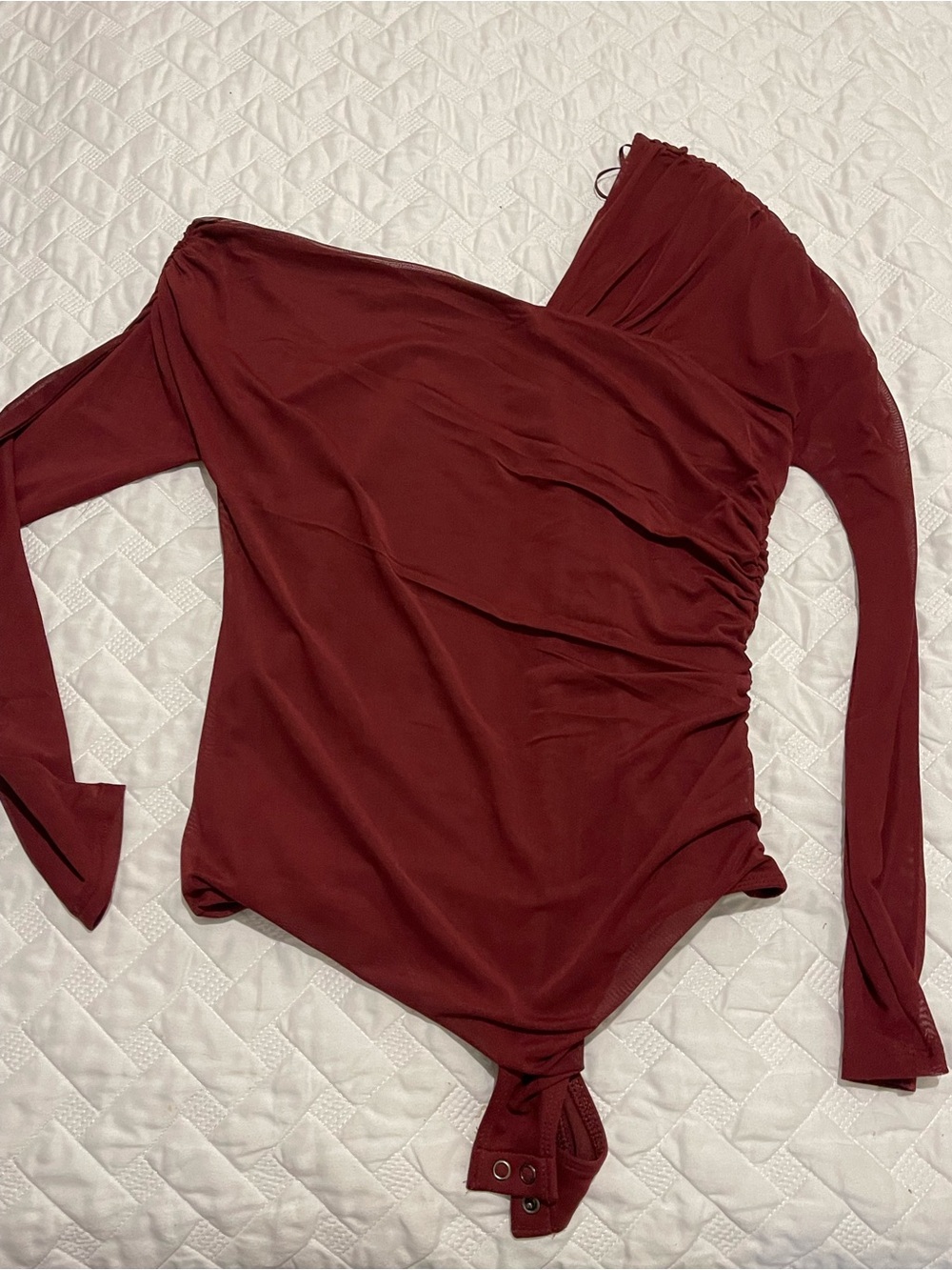 NWT Express Asymmetric One-Shoulder Long Sleeve Bodysuit in Deep Wine